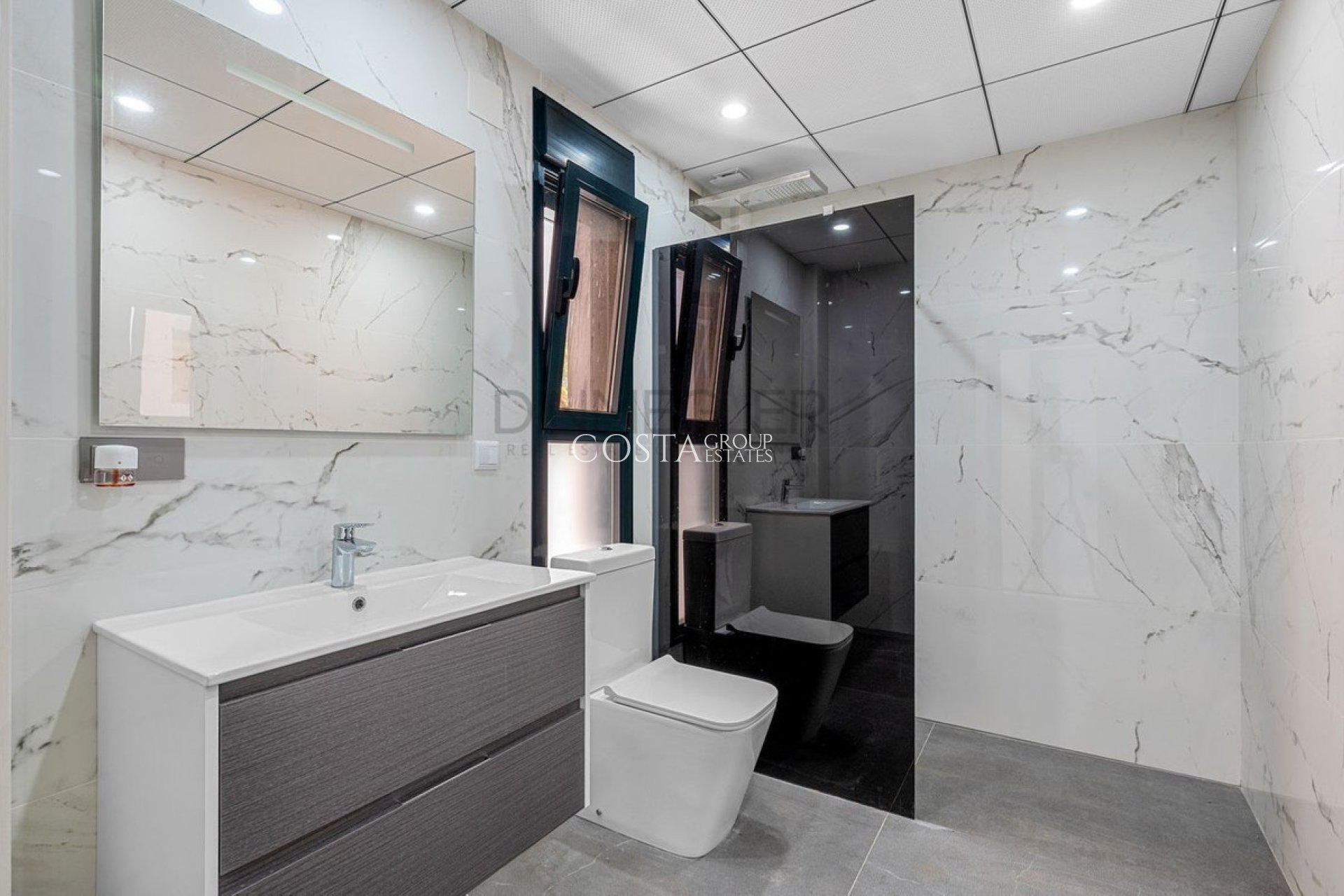 Odsprzedaż - Willa -
Orihuela Costa - Campoamor