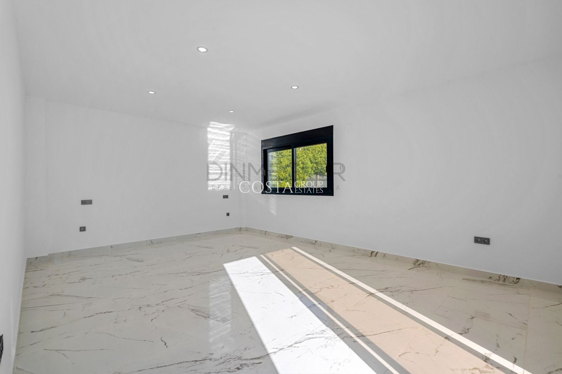 Odsprzedaż - Willa -
Orihuela Costa - Campoamor