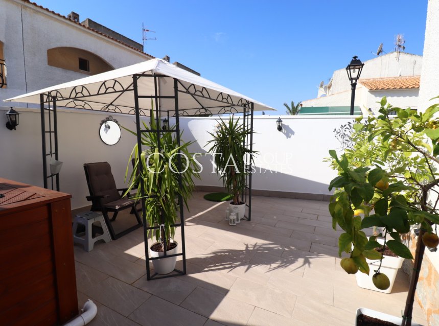 Odsprzedaż - Willa -
Orihuela Costa - La Florida
