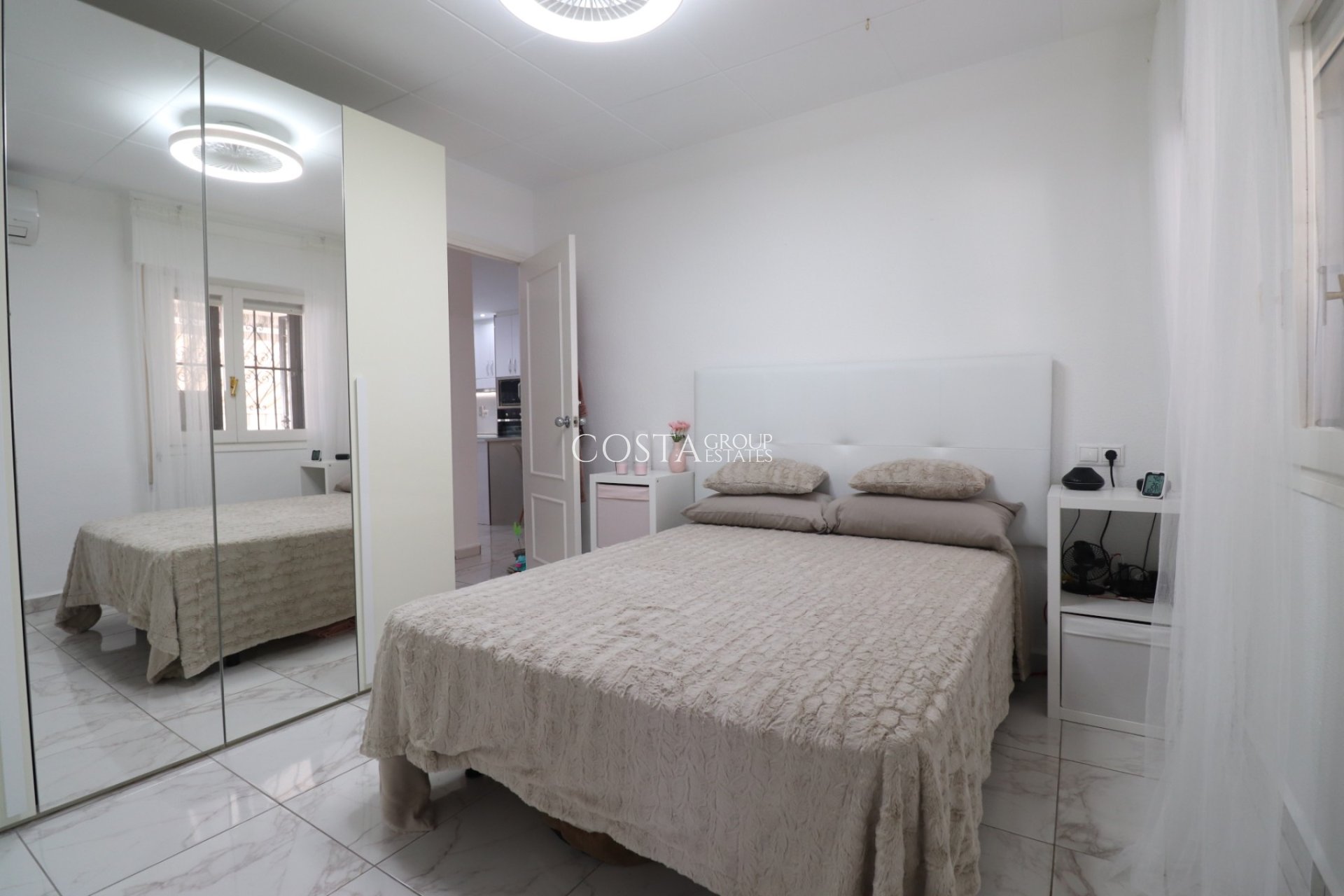 Odsprzedaż - Willa -
Orihuela Costa - La Florida