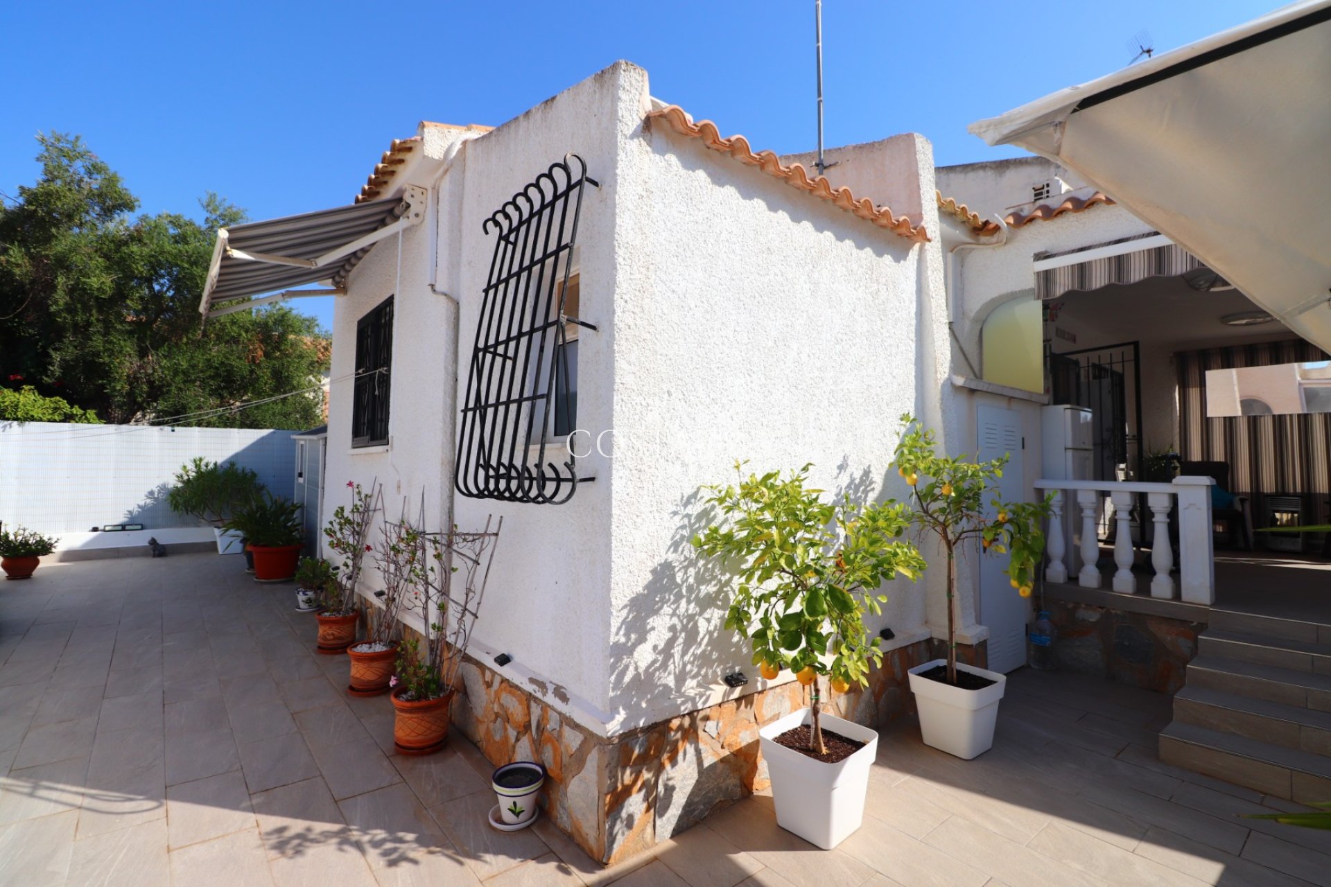 Odsprzedaż - Willa -
Orihuela Costa - La Florida