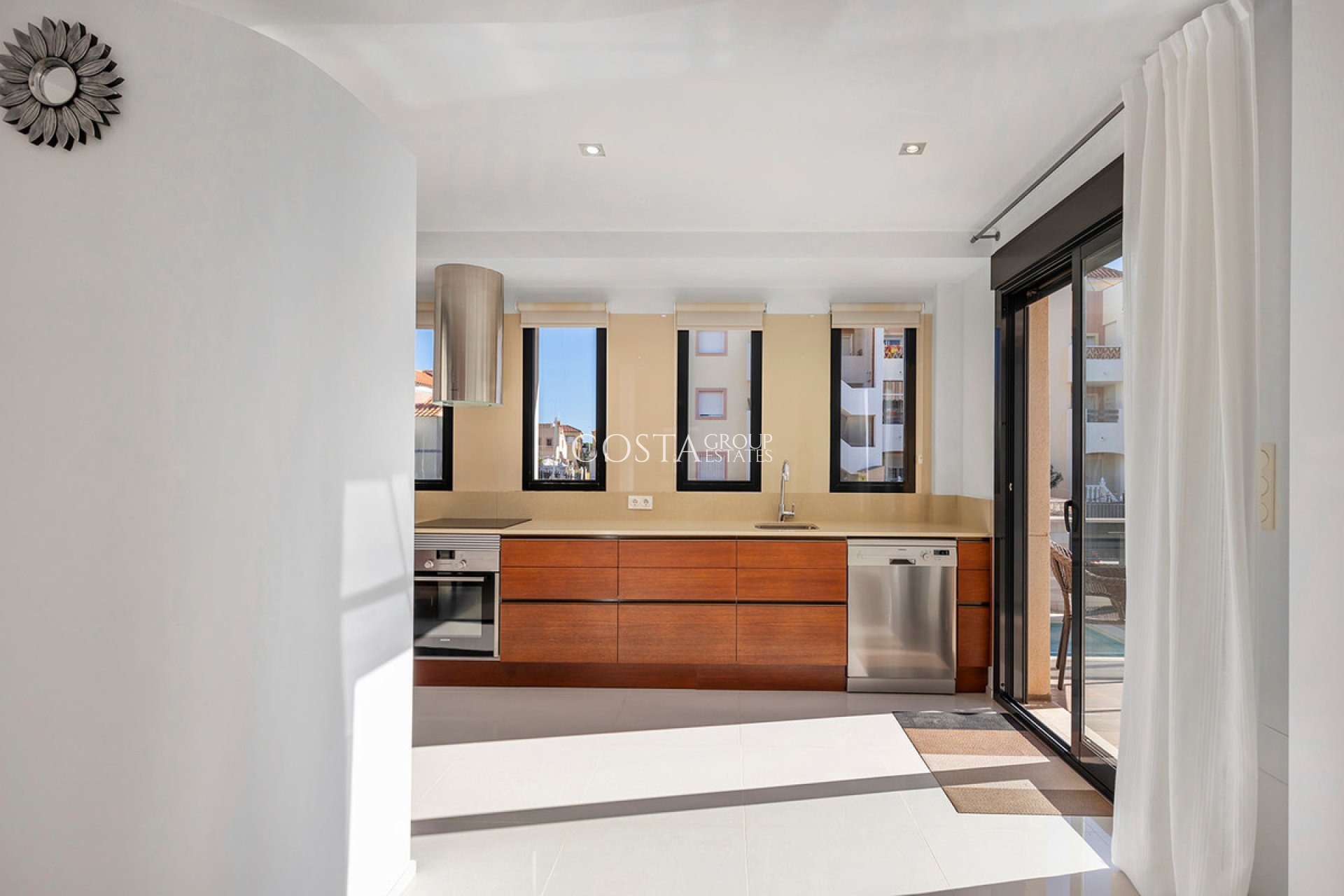 Odsprzedaż - Willa -
Orihuela Costa - La Zenia