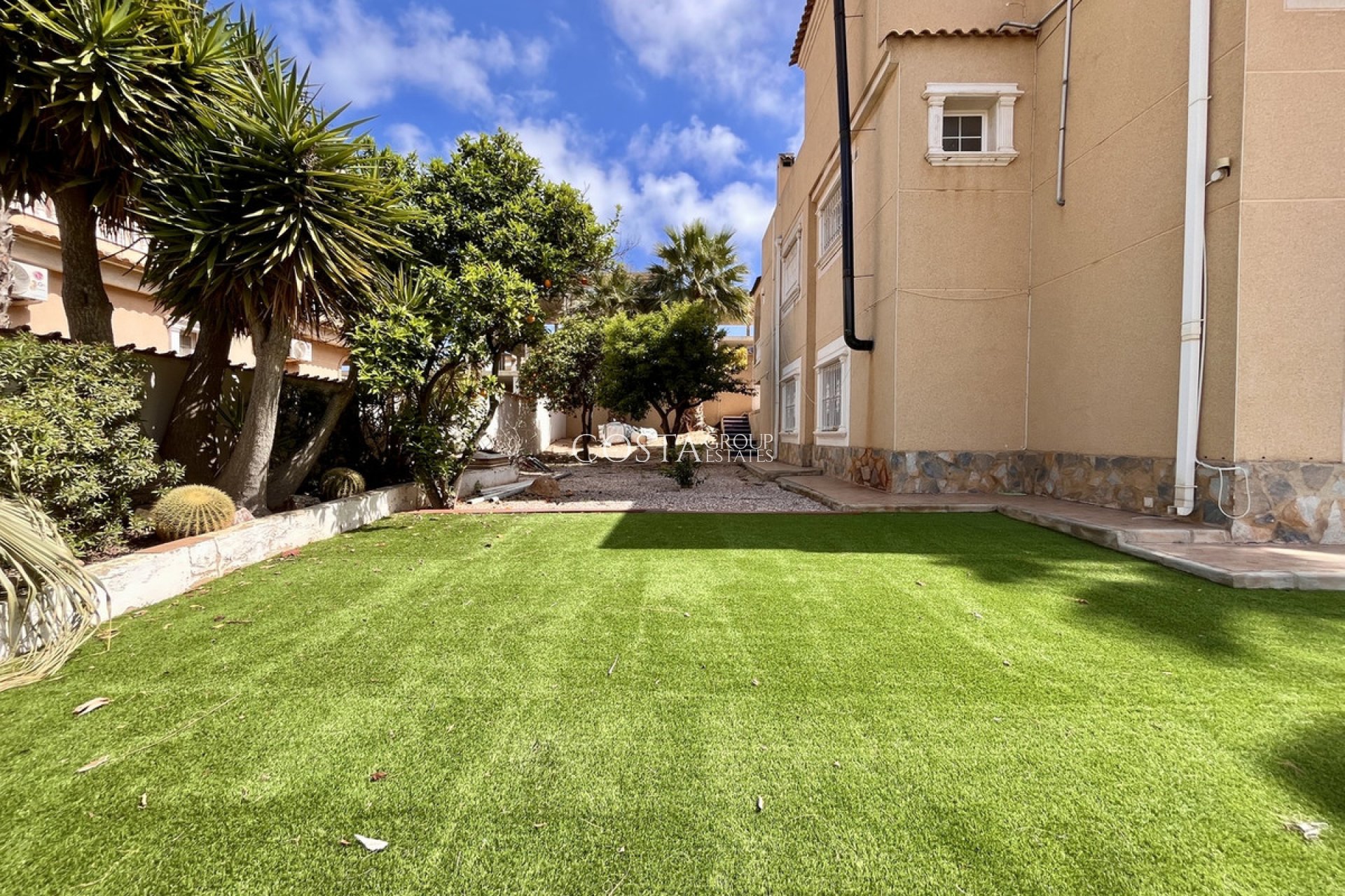 Odsprzedaż - Willa -
Orihuela Costa - La Zenia