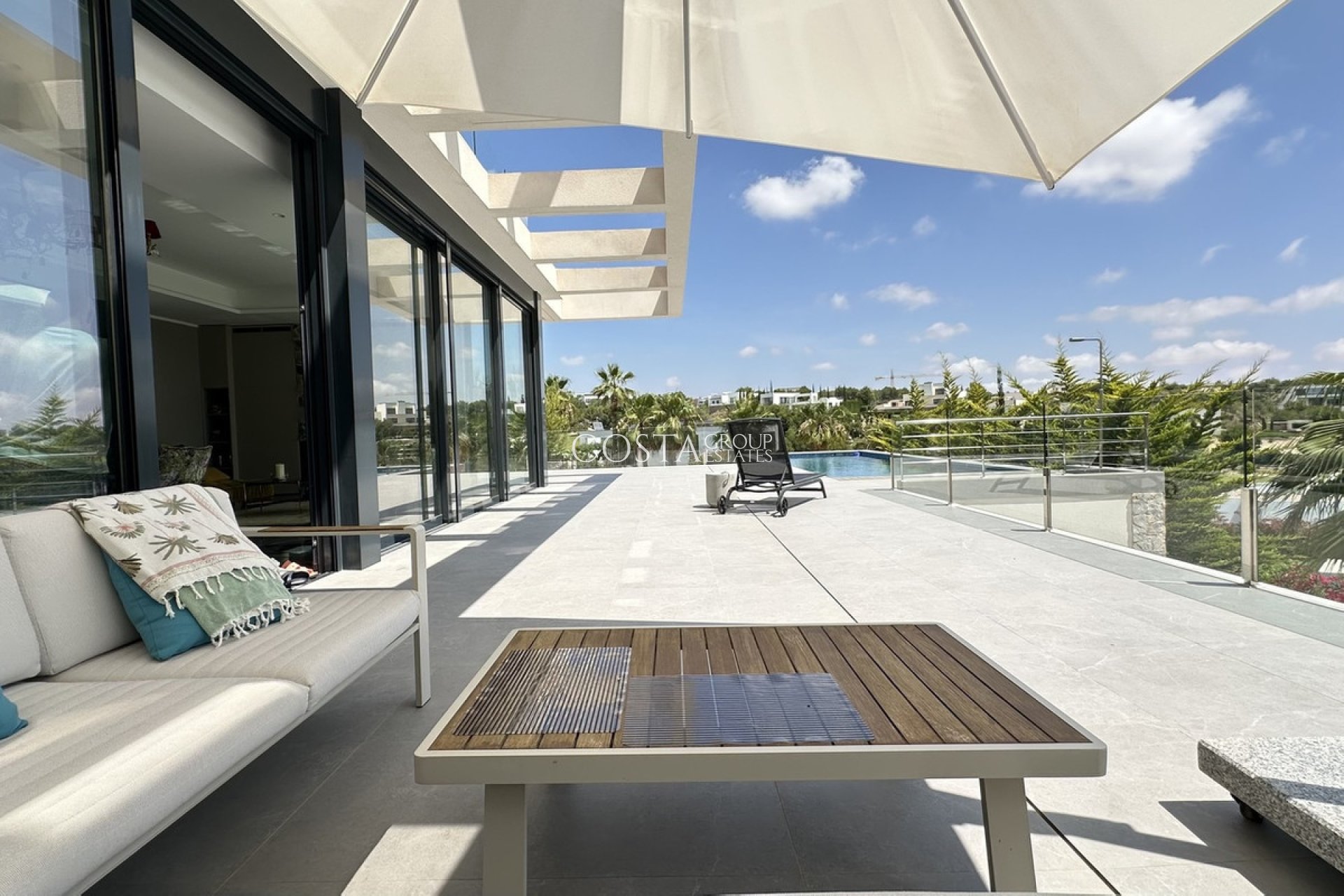 Odsprzedaż - Willa -
Orihuela Costa - Las Colinas Golf