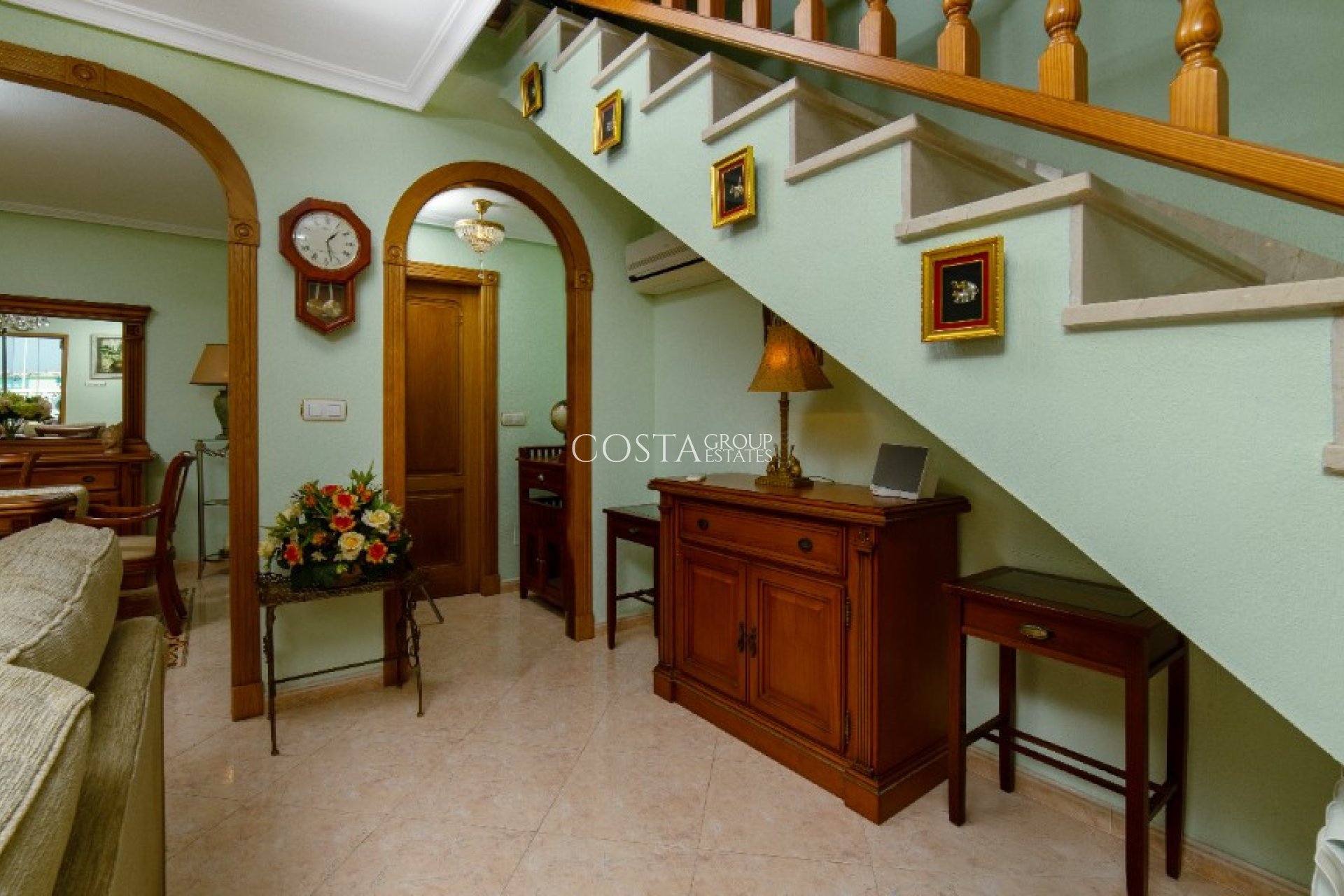 Odsprzedaż - Willa -
Orihuela Costa - Los Altos