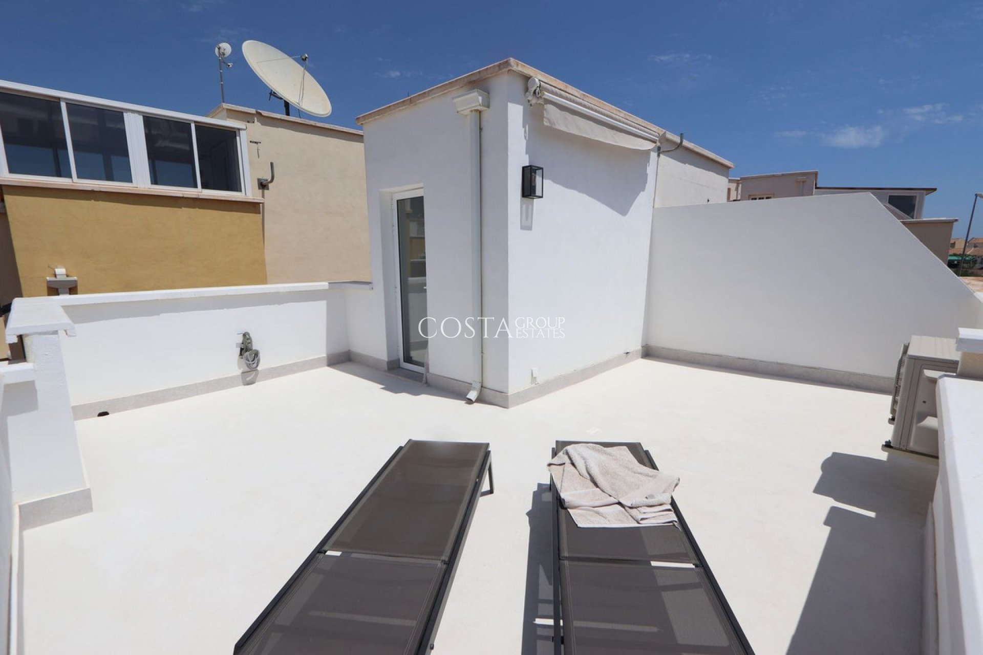 Odsprzedaż - Willa -
Orihuela Costa - Los Altos