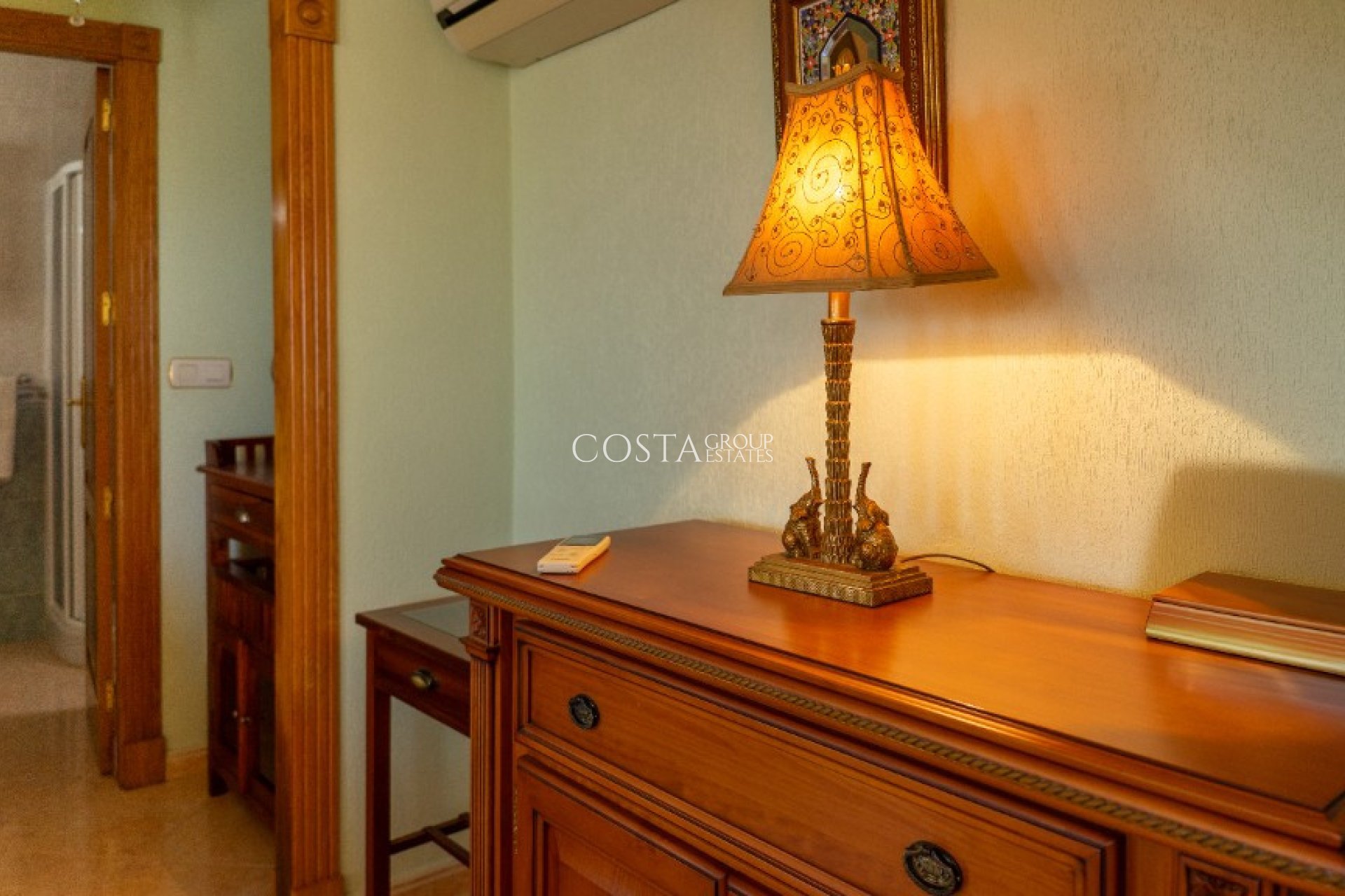 Odsprzedaż - Willa -
Orihuela Costa - Los Altos