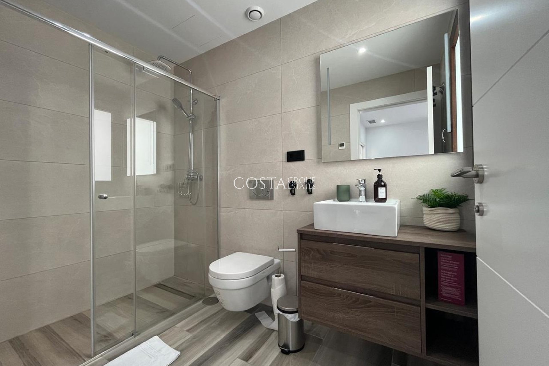 Odsprzedaż - Willa -
Orihuela Costa - Los Balcones