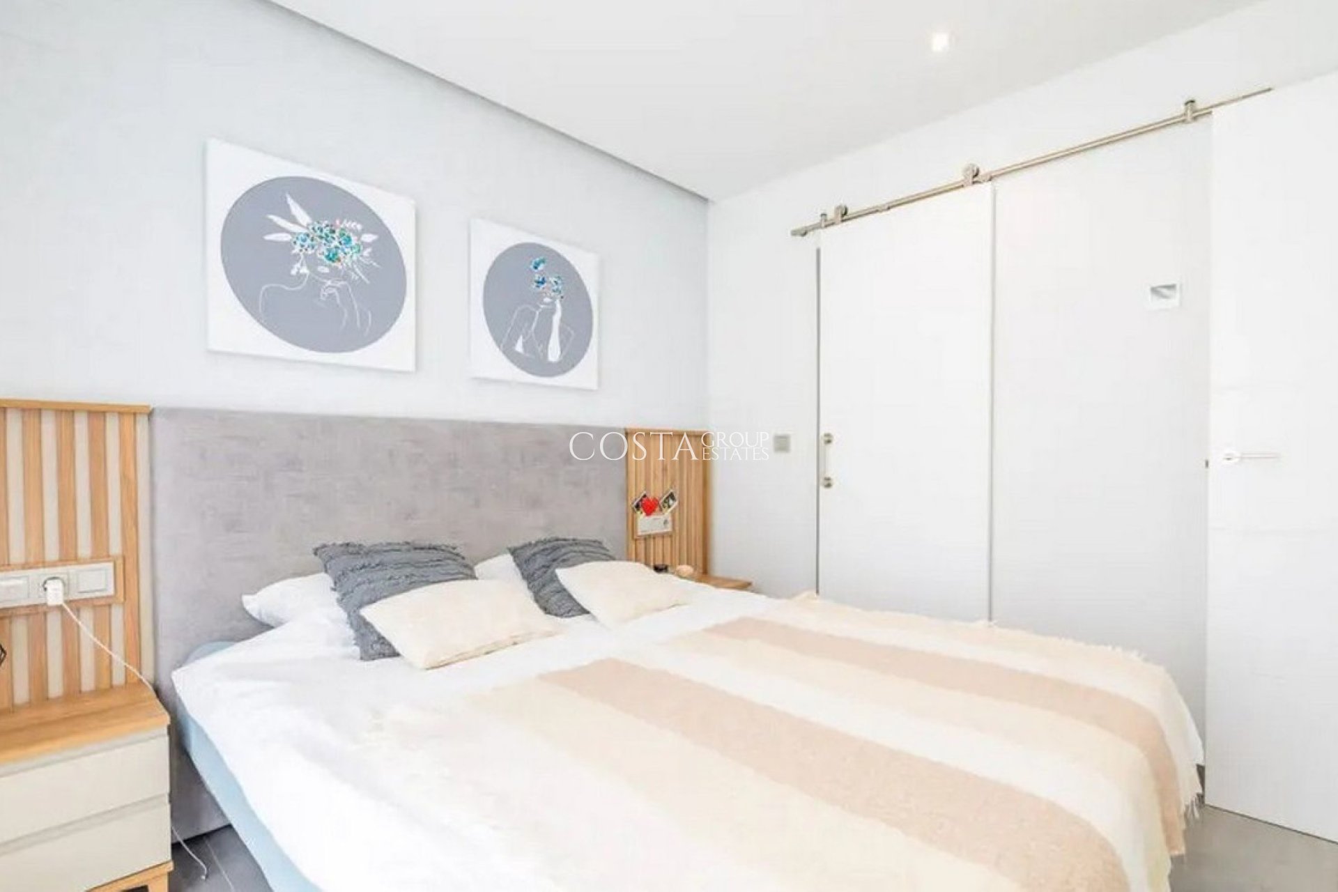 Odsprzedaż - Willa -
Orihuela Costa - Los Balcones