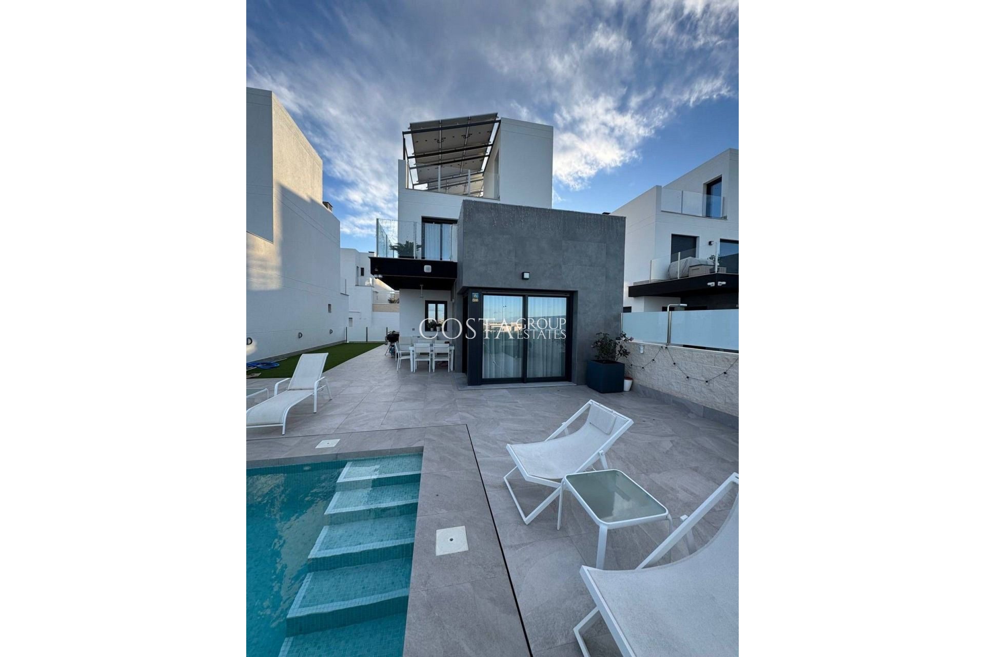 Odsprzedaż - Willa -
Orihuela Costa - Los Balcones