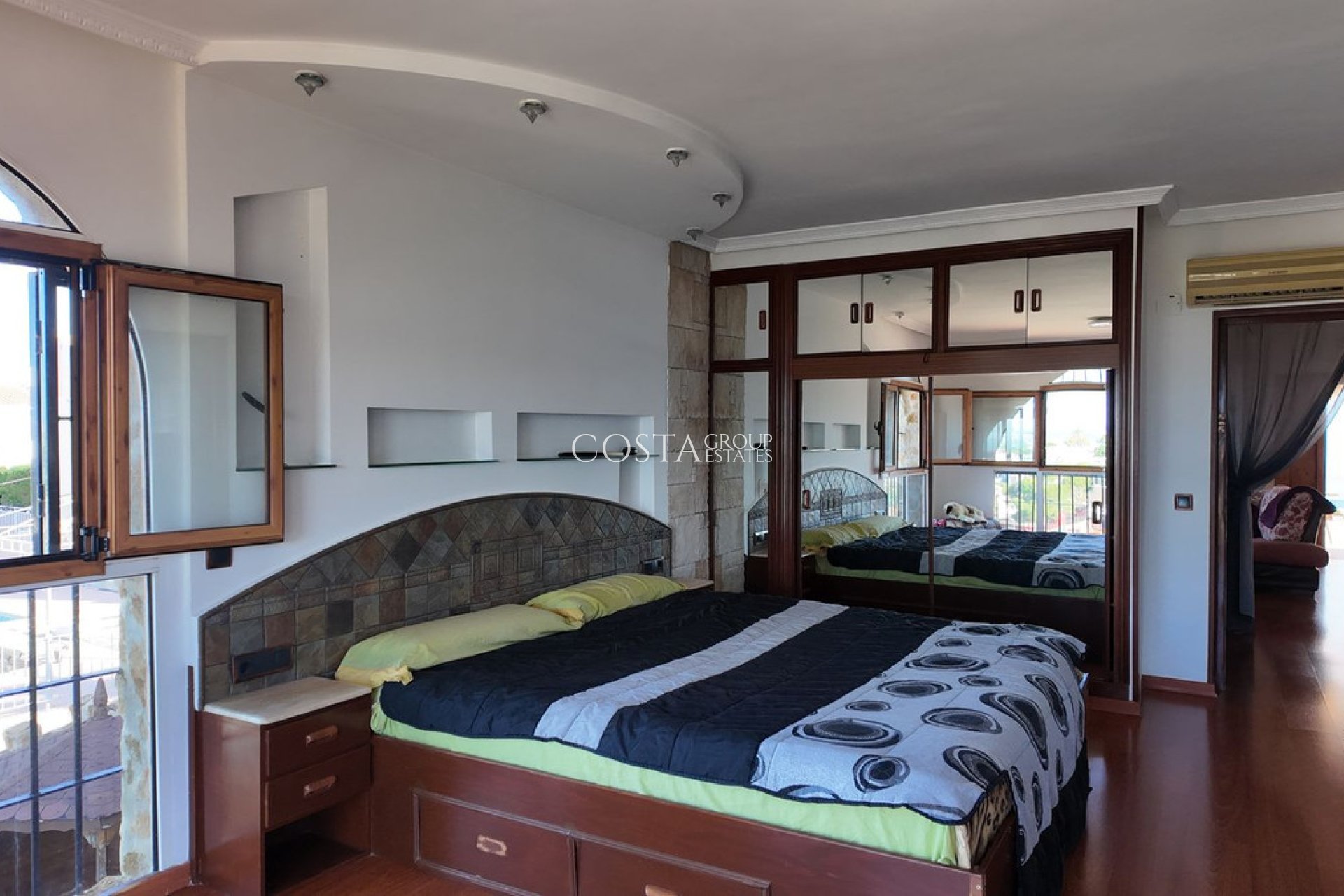 Odsprzedaż - Willa -
Orihuela Costa - Los Balcones