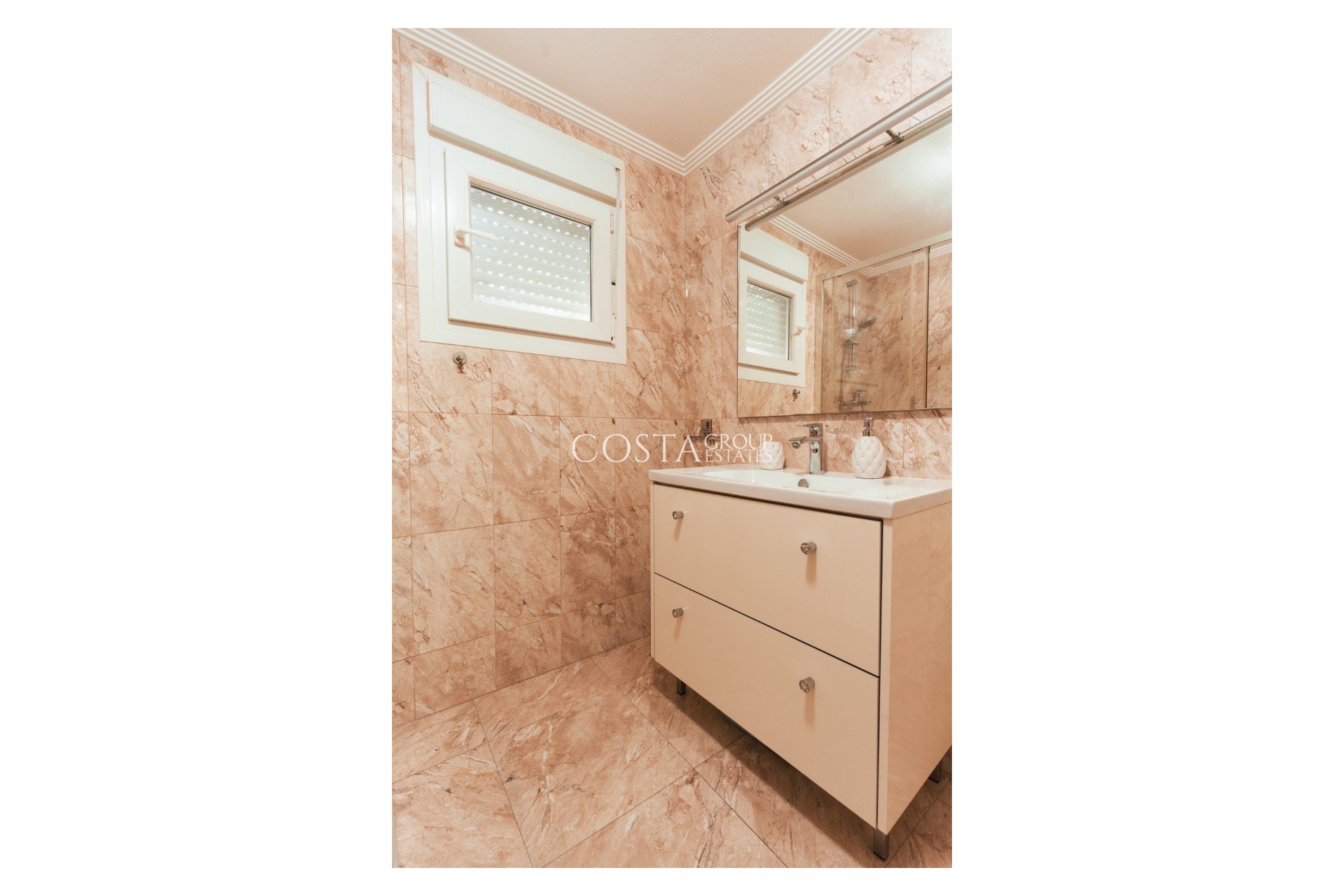 Odsprzedaż - Willa -
Orihuela Costa - Los Balcones