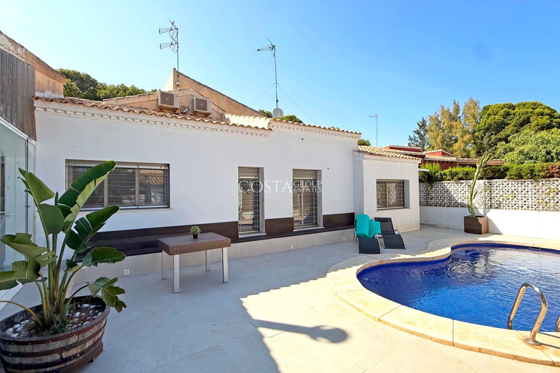 Odsprzedaż - Willa -
Orihuela Costa - Punta Prima