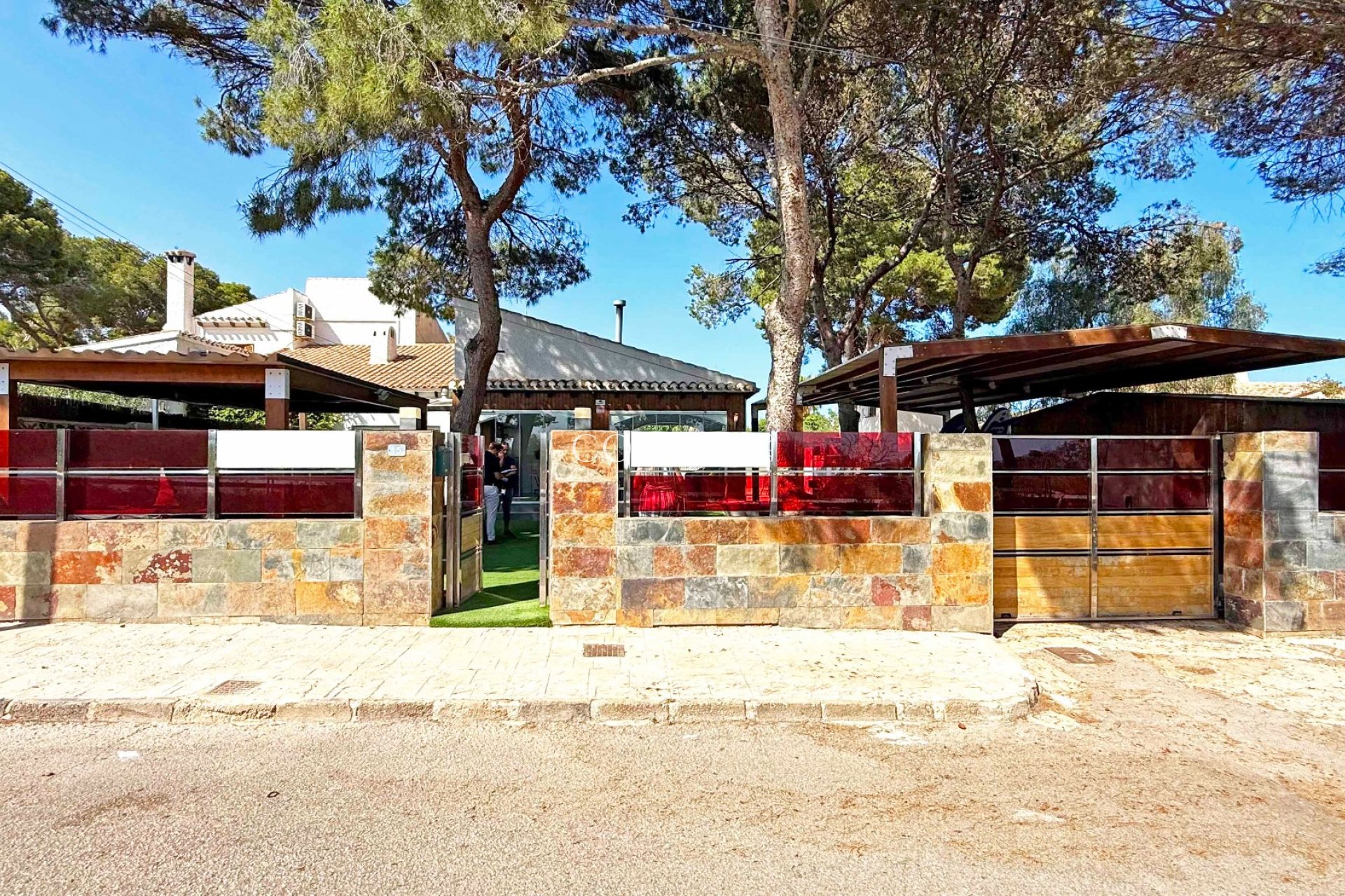 Odsprzedaż - Willa -
Orihuela Costa - Punta Prima