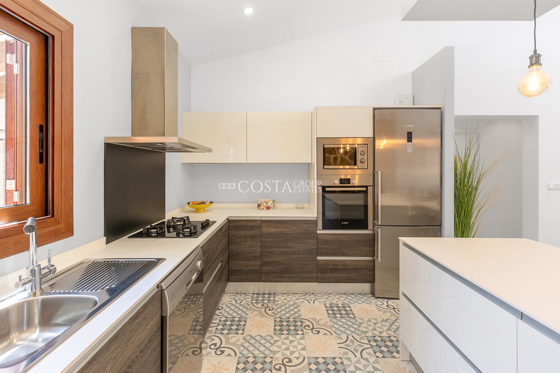 Odsprzedaż - Willa -
Orihuela Costa - Punta Prima