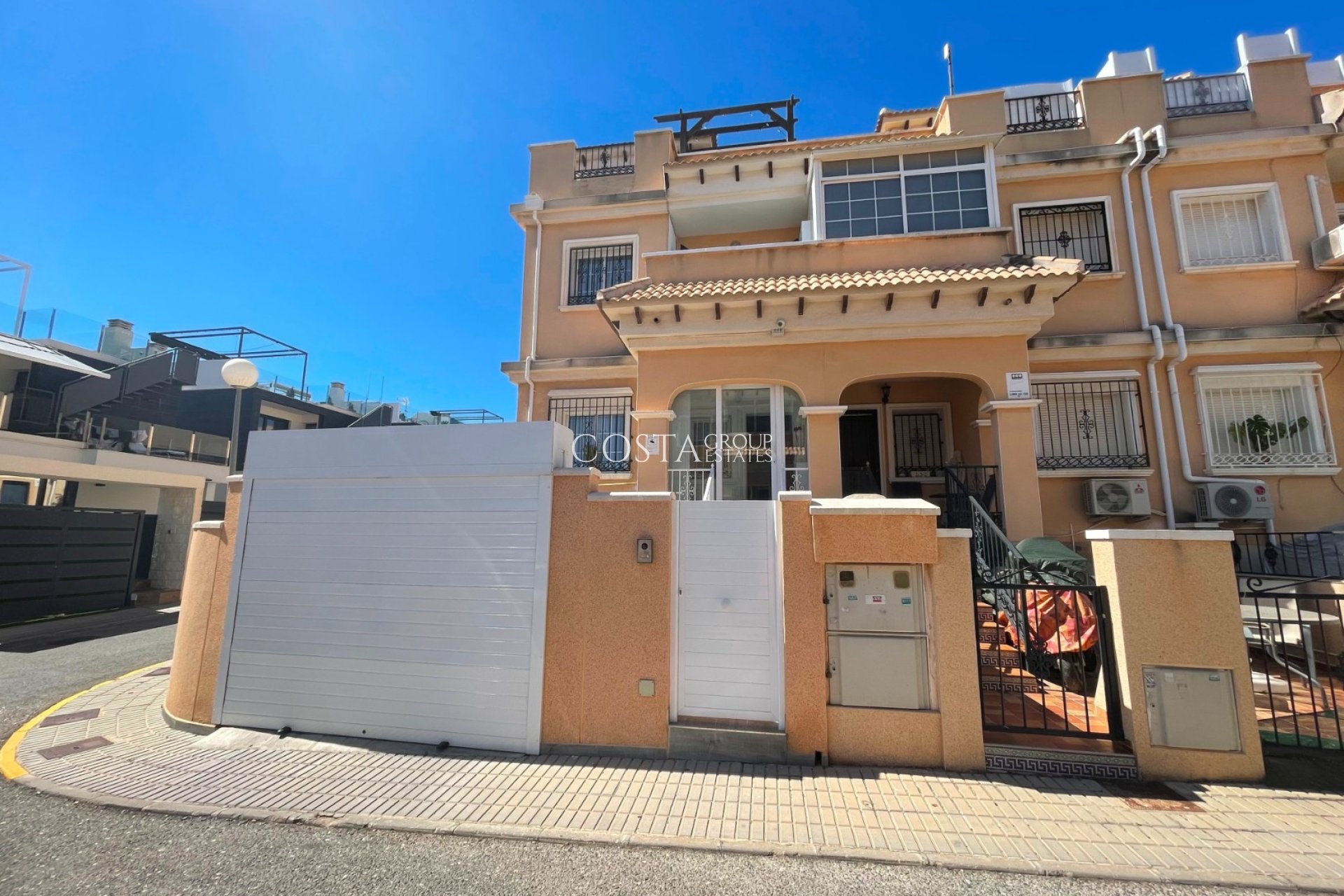 Odsprzedaż - Willa -
Orihuela Costa - Villamartín