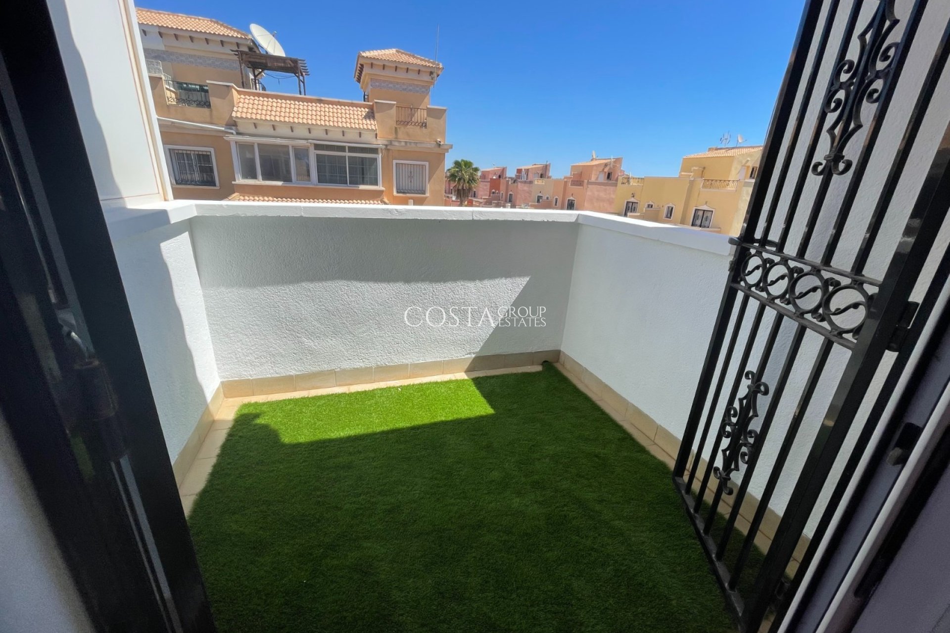 Odsprzedaż - Willa -
Orihuela Costa - Villamartín