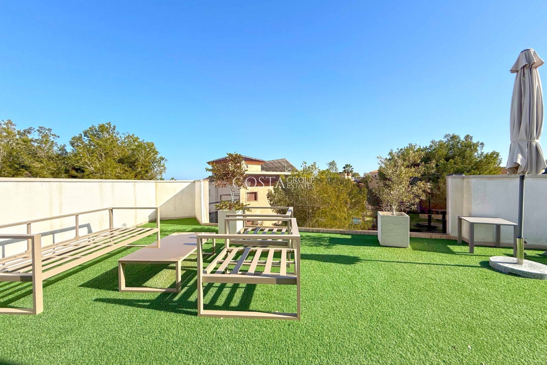 Odsprzedaż - Willa -
Orihuela Costa - Villamartín
