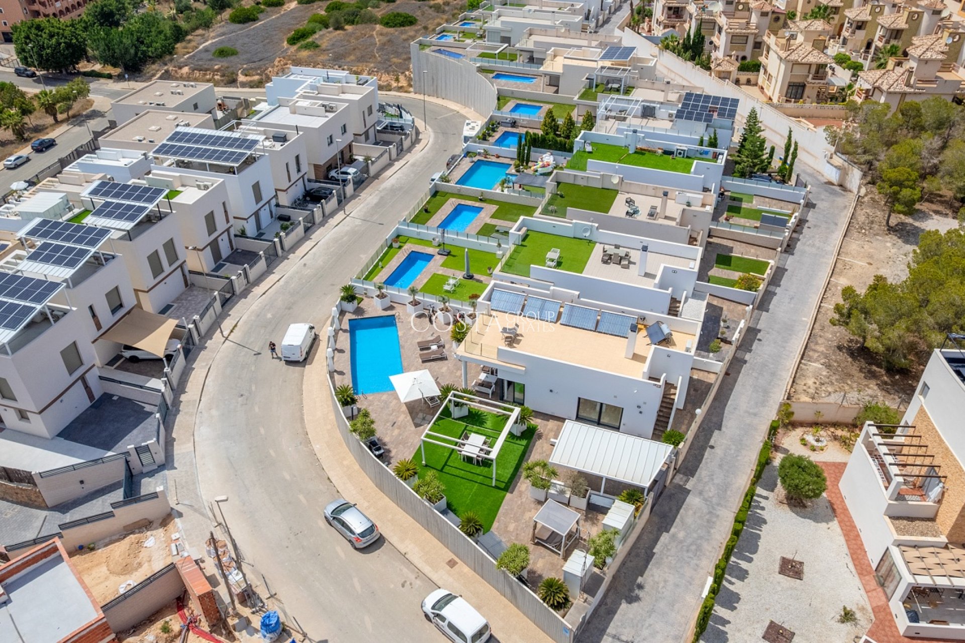 Odsprzedaż - Willa -
Orihuela Costa - Villamartín