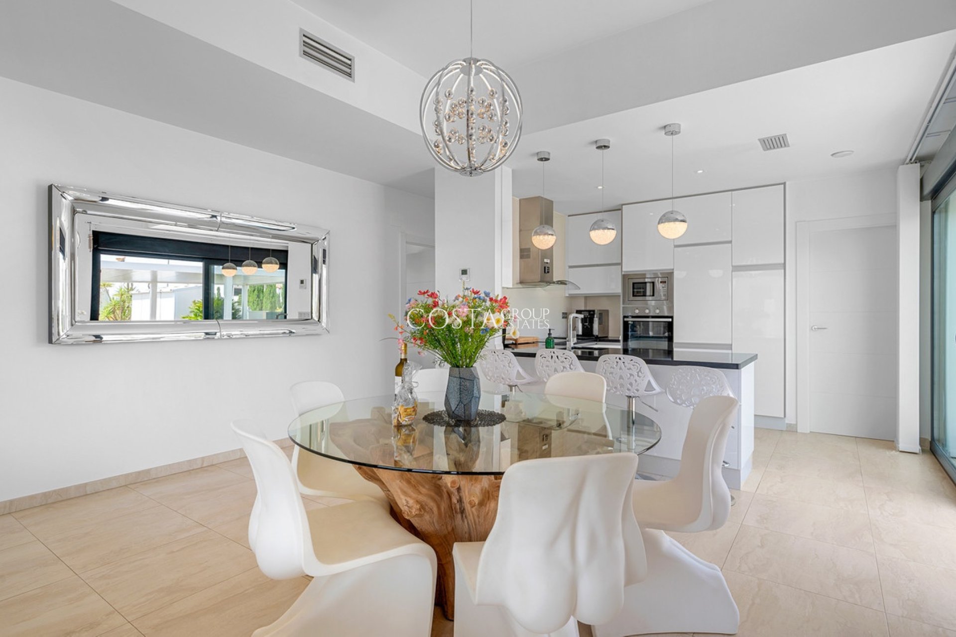 Odsprzedaż - Willa -
Orihuela Costa - Villamartin