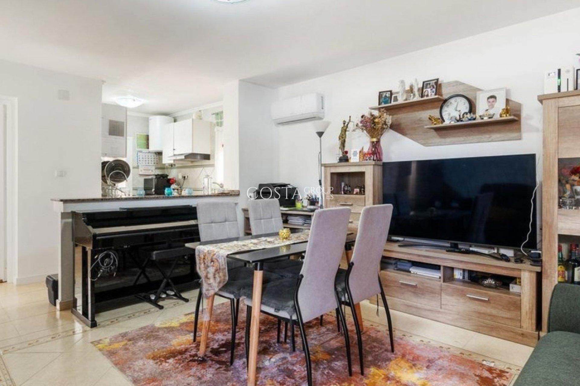 Odsprzedaż - Willa -
Orihuela Costa - Villamartin