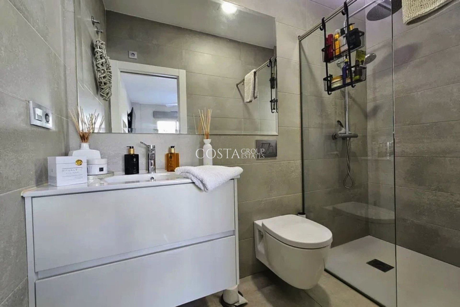 Odsprzedaż - Willa -
Orihuela Costa - Villamartin