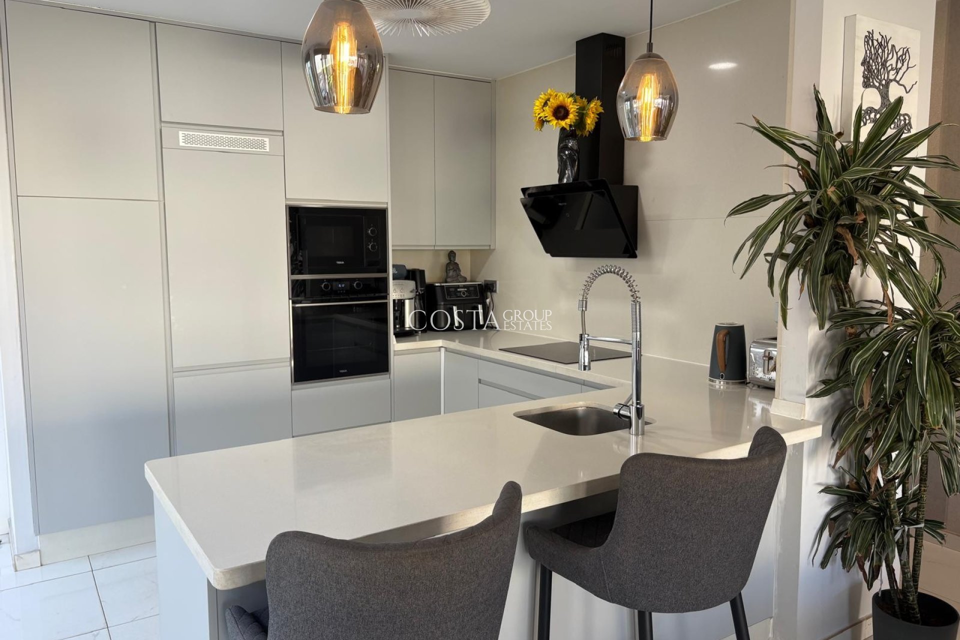 Odsprzedaż - Willa -
Orihuela Costa - Villamartín