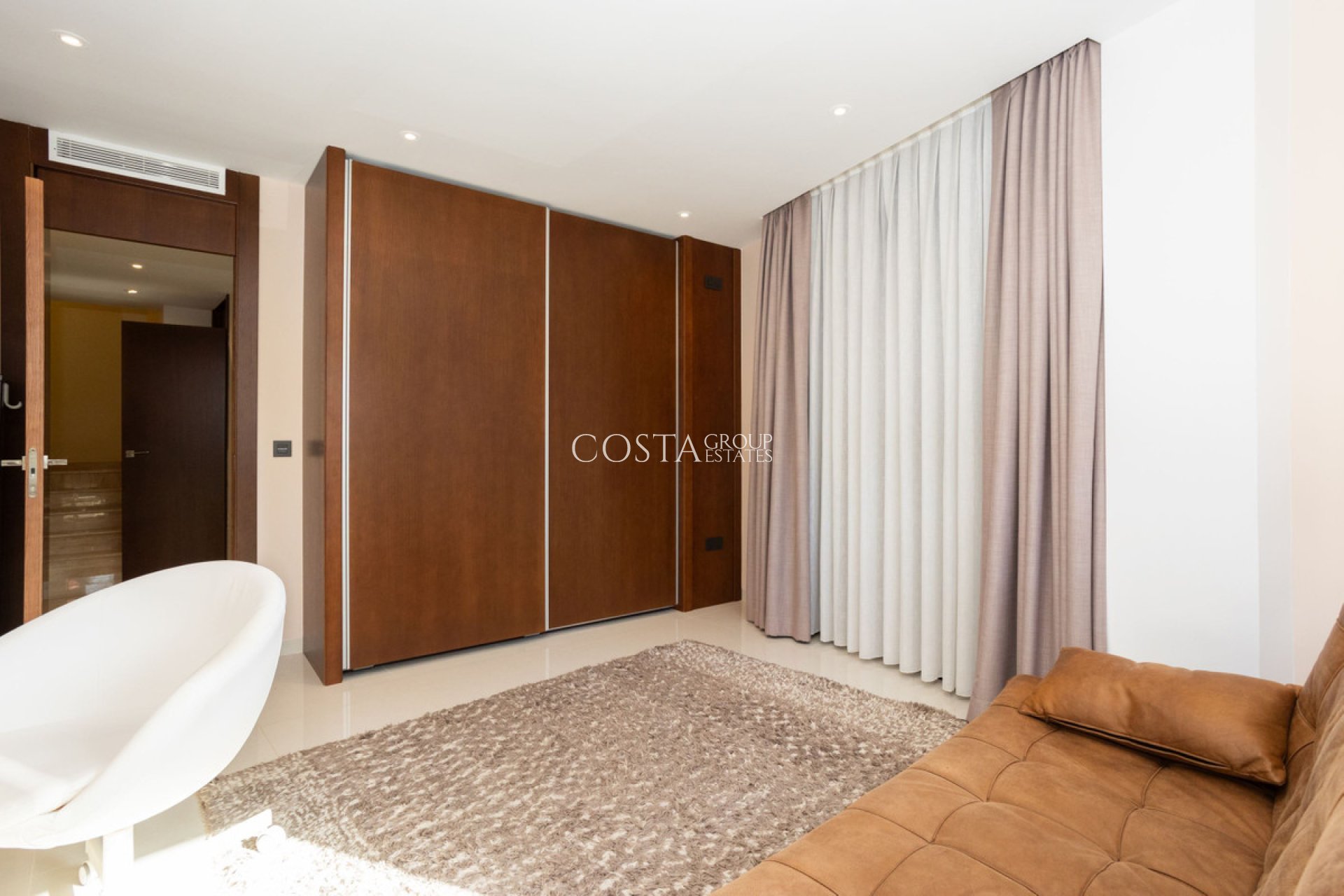 Odsprzedaż - Willa -
Orihuela Costa - Villamartin