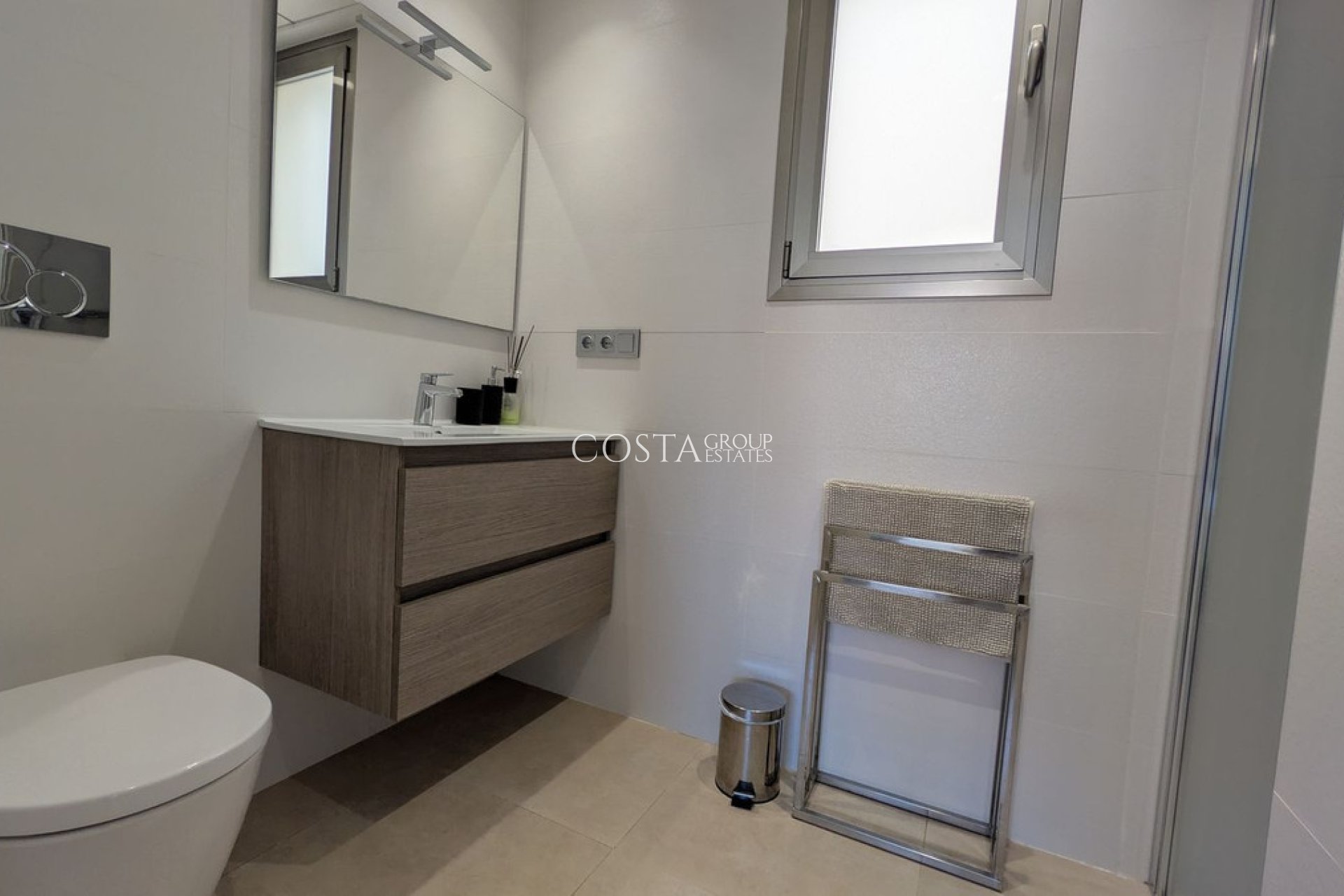 Odsprzedaż - Willa -
Orihuela Costa - Villamartin