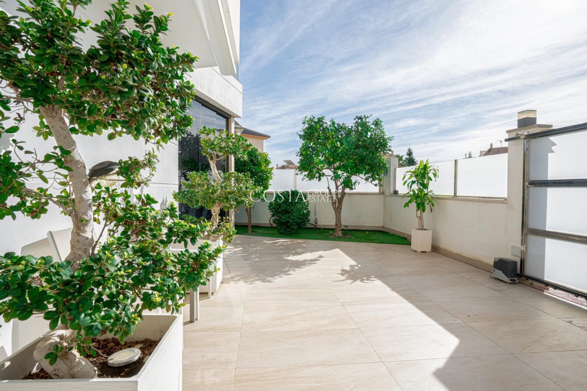 Odsprzedaż - Willa -
Orihuela Costa - Villamartin