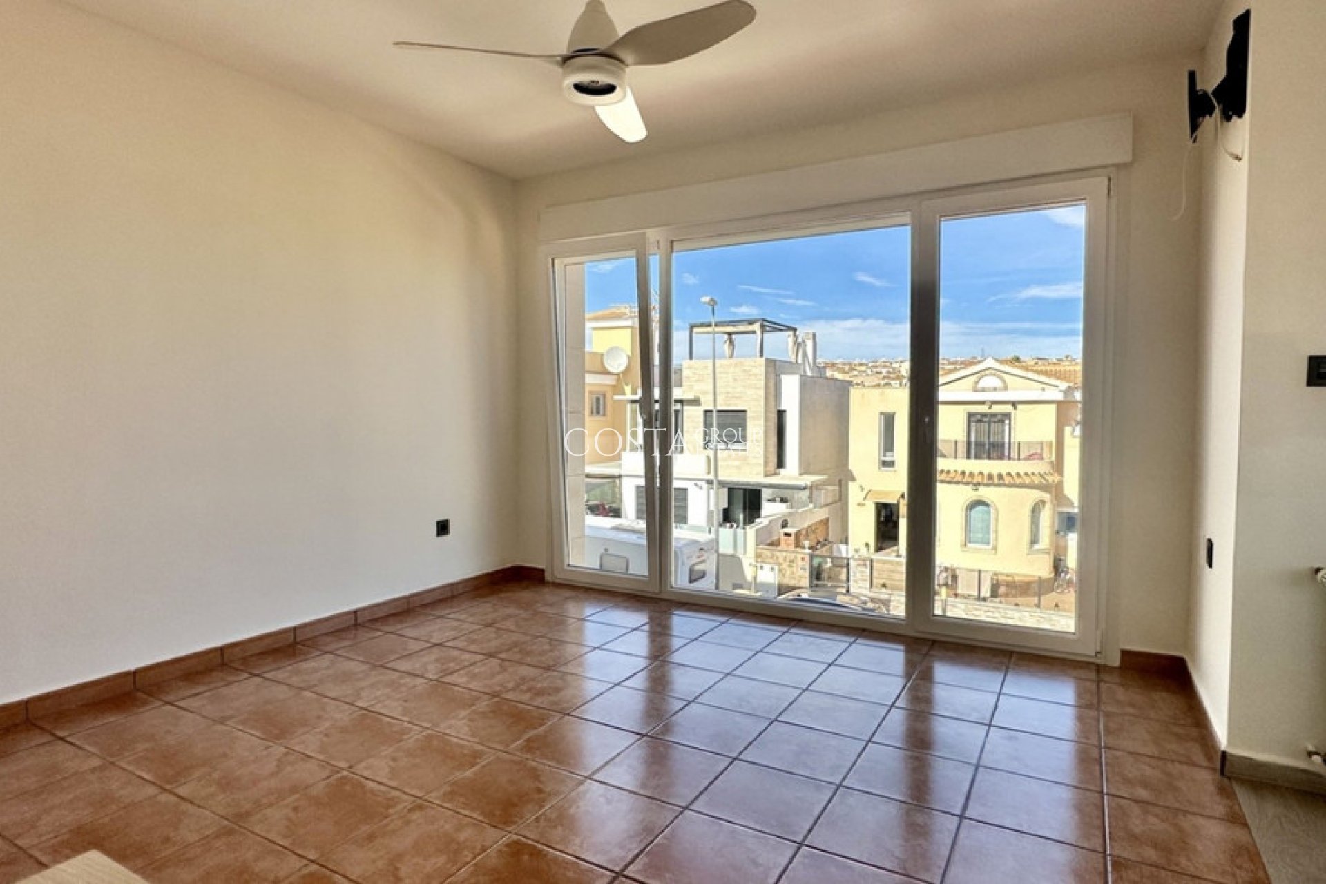 Odsprzedaż - Willa -
Orihuela Costa - Villamartin