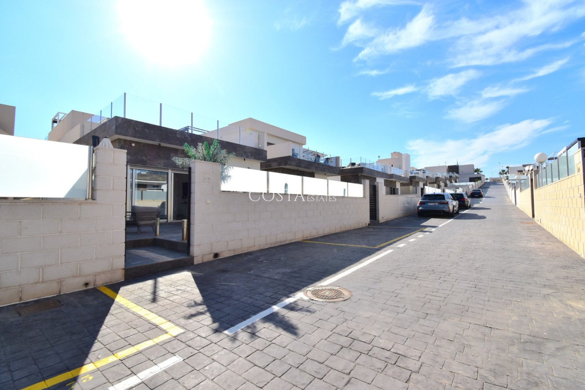 Odsprzedaż - Willa -
Orihuela Costa - Villamartin