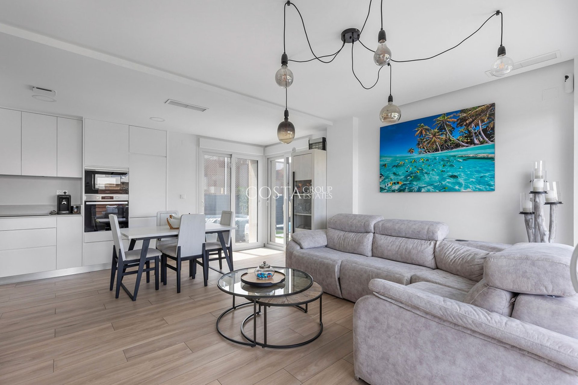 Odsprzedaż - Willa -
Orihuela Costa - Vista Bella Golf