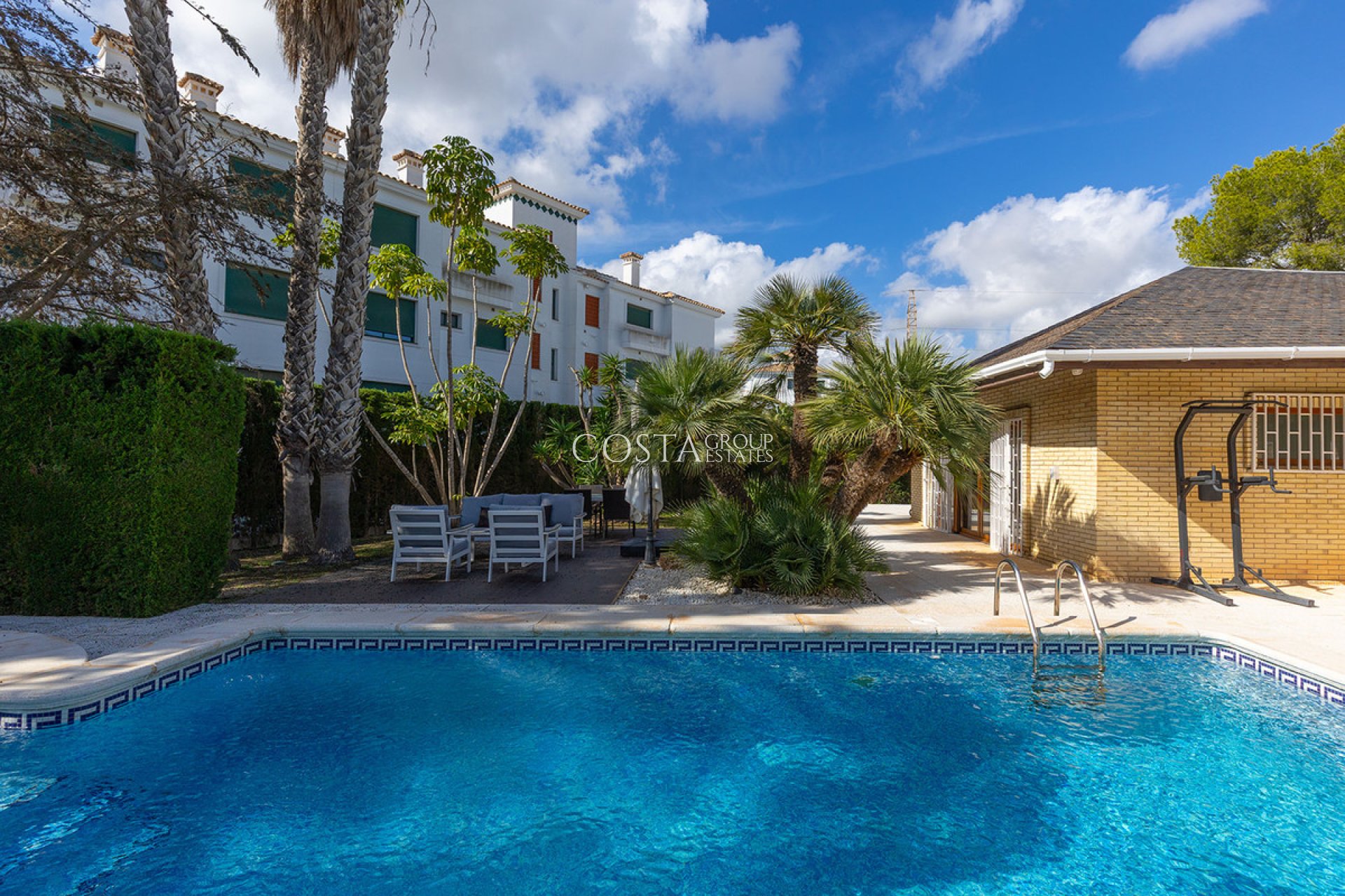 Odsprzedaż - Willa -
Orihuela Costa