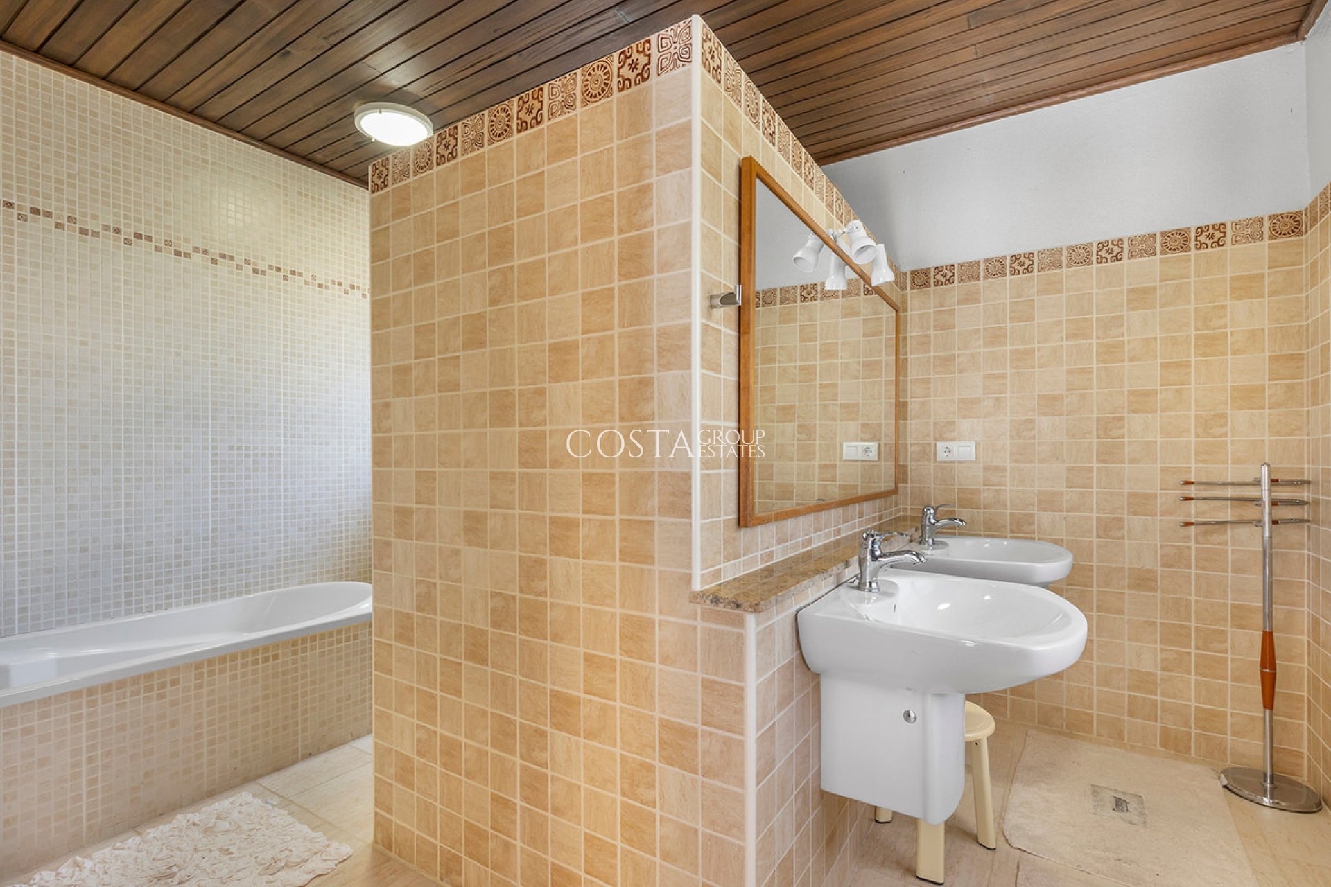 Odsprzedaż - Willa -
Orihuela Costa