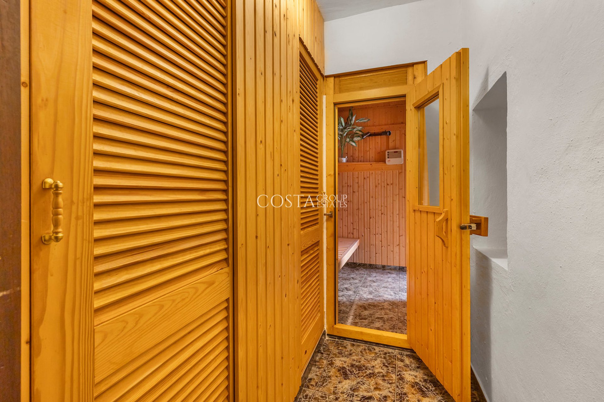 Odsprzedaż - Willa -
Orihuela Costa