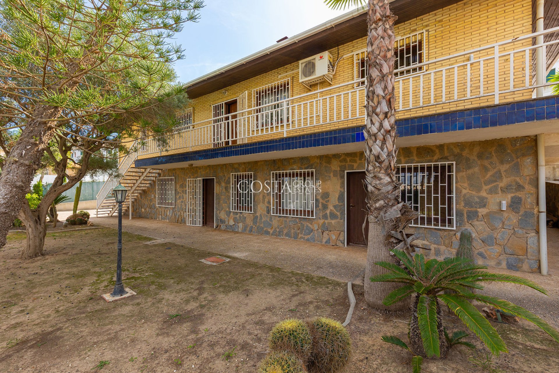 Odsprzedaż - Willa -
Orihuela Costa