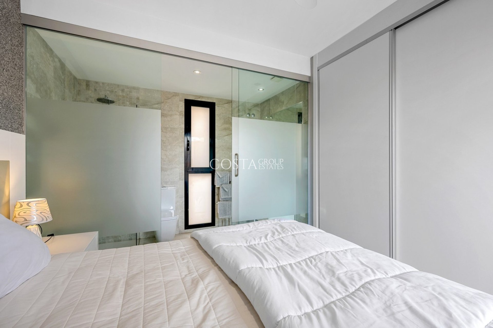 Odsprzedaż - Willa -
Orihuela Costa