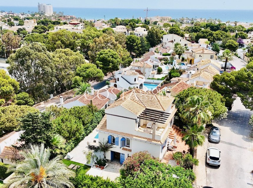 Odsprzedaż - Willa -
Orihuela - La Zenia