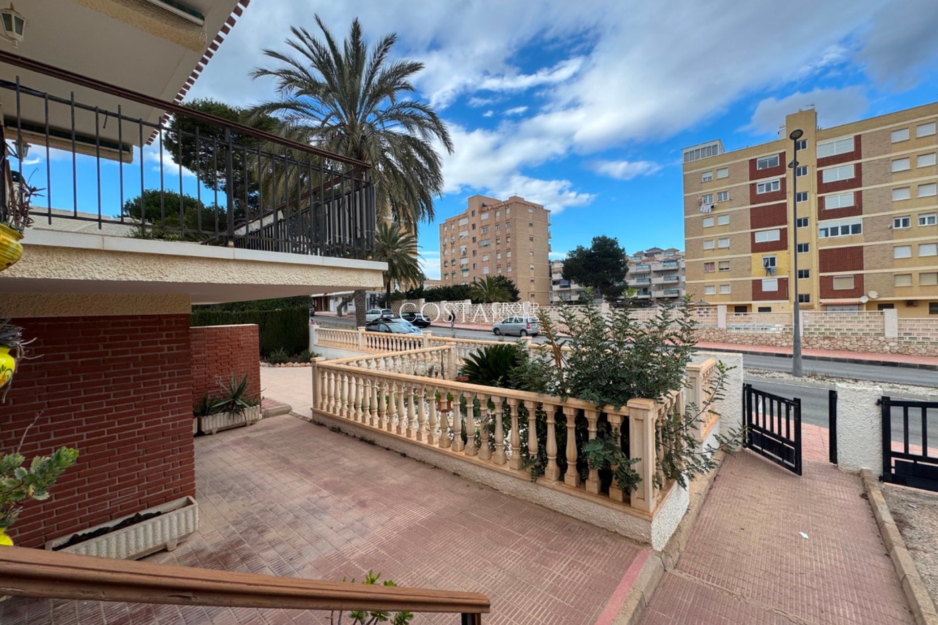 Odsprzedaż - Willa -
Orihuela - La Zenia