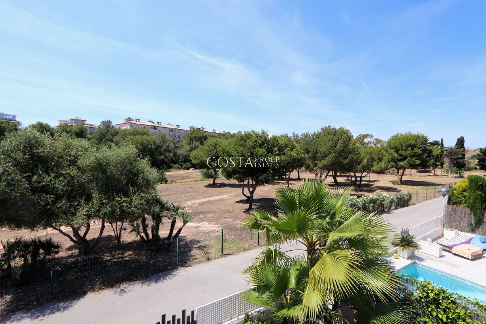 Odsprzedaż - Willa -
Orihuela - La Zenia