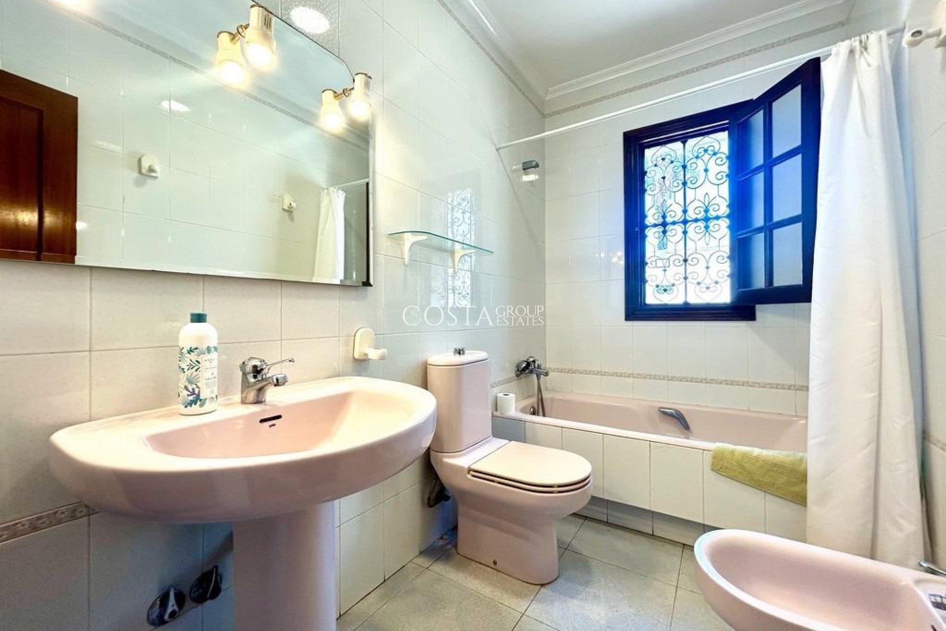 Odsprzedaż - Willa -
Orihuela - La Zenia