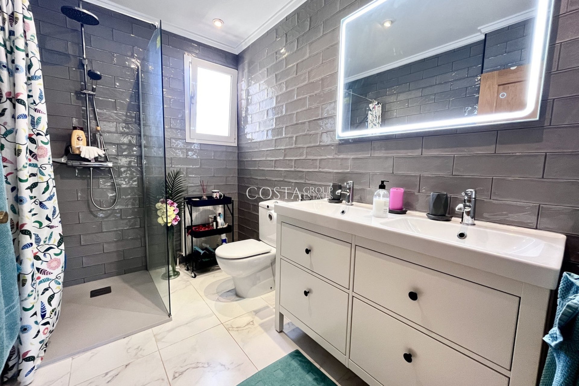 Odsprzedaż - Willa -
Orihuela - La Zenia