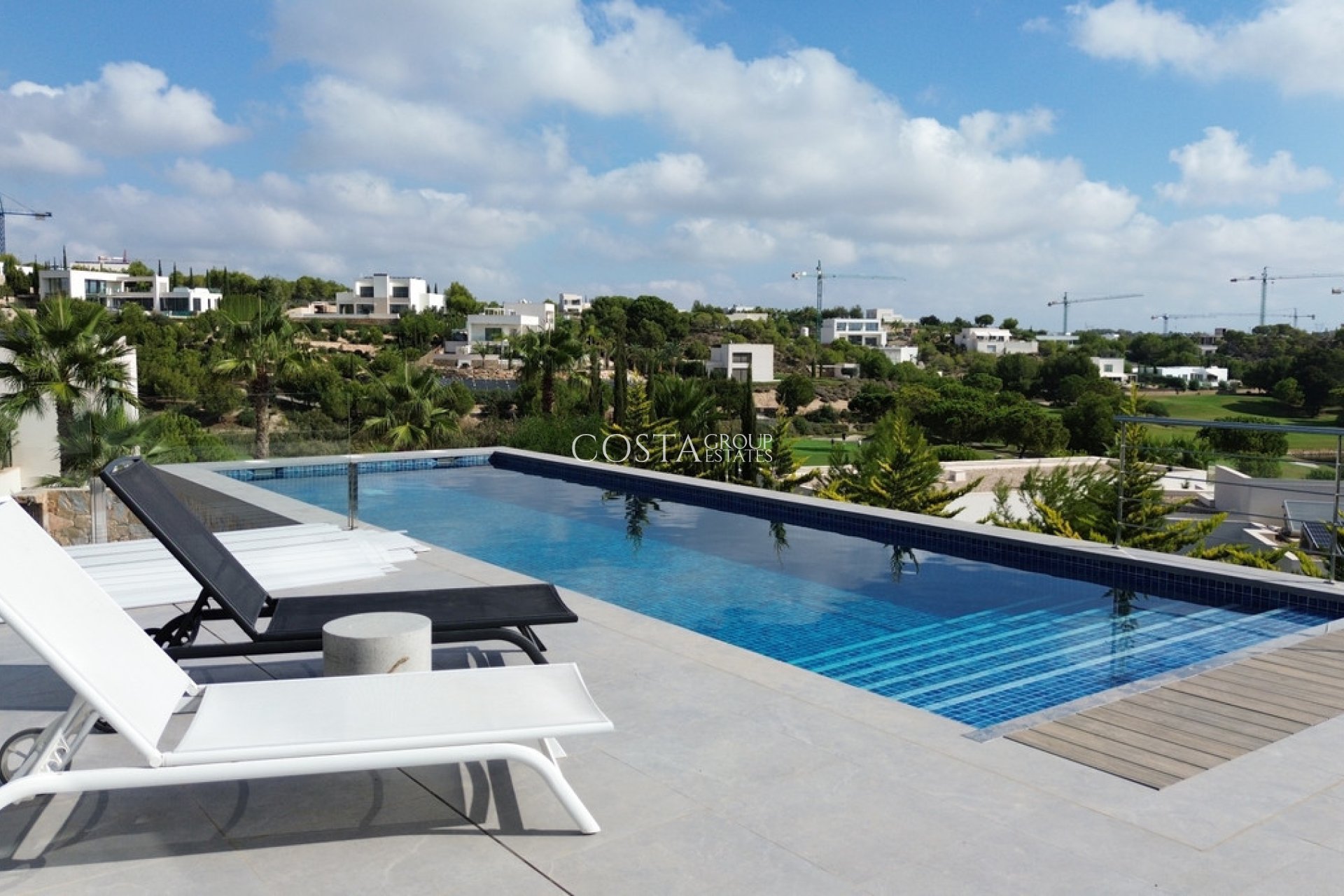 Odsprzedaż - Willa -
Orihuela - Las Colinas Golf