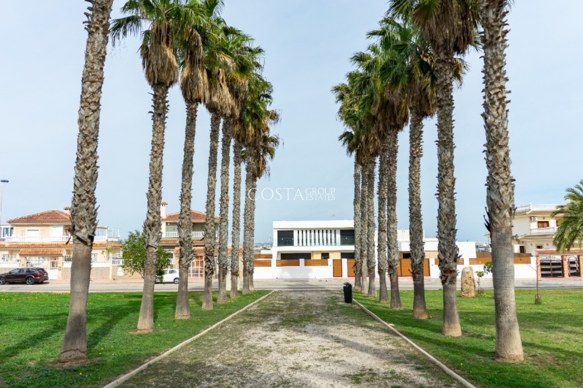 Odsprzedaż - Willa -
Orihuela - Los Altos