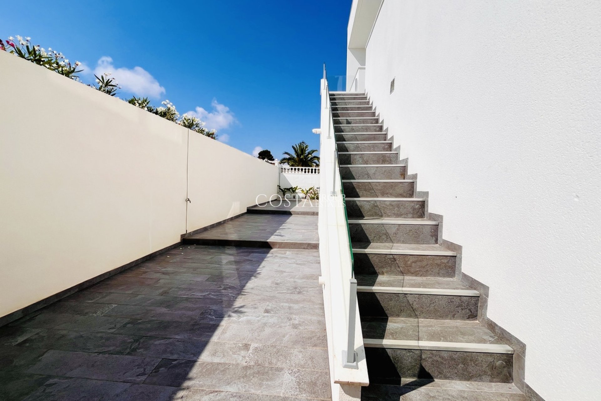 Odsprzedaż - Willa -
Orihuela - Los Balcones