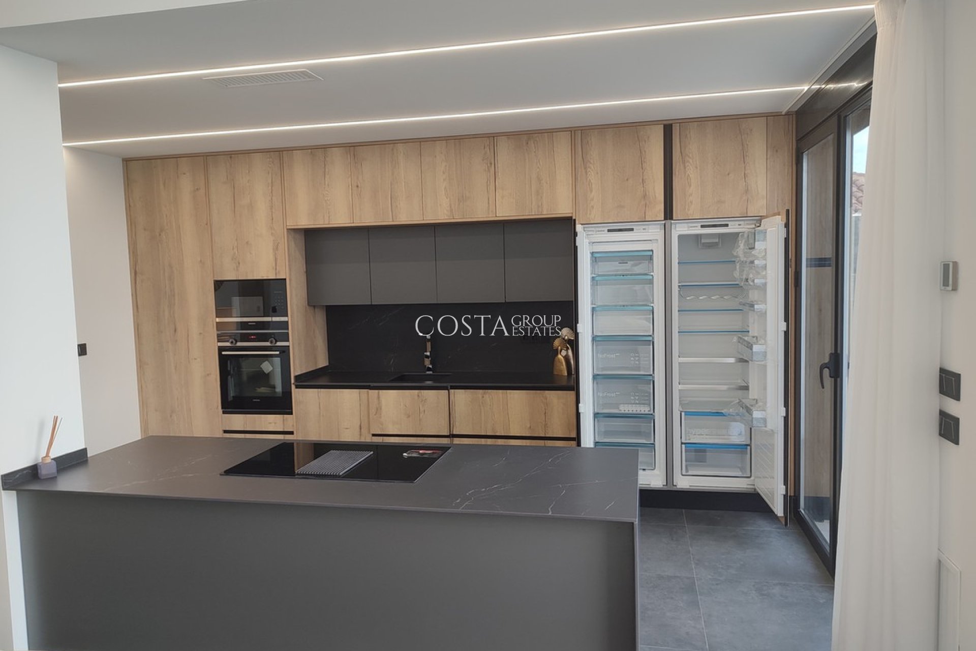 Odsprzedaż - Willa -
Orihuela - Los Balcones