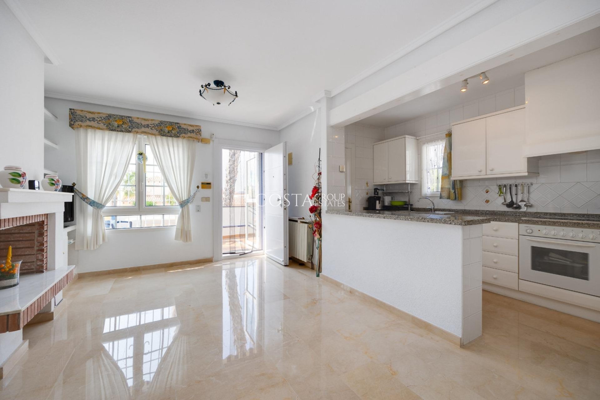Odsprzedaż - Willa -
Orihuela - Orihuela Costa