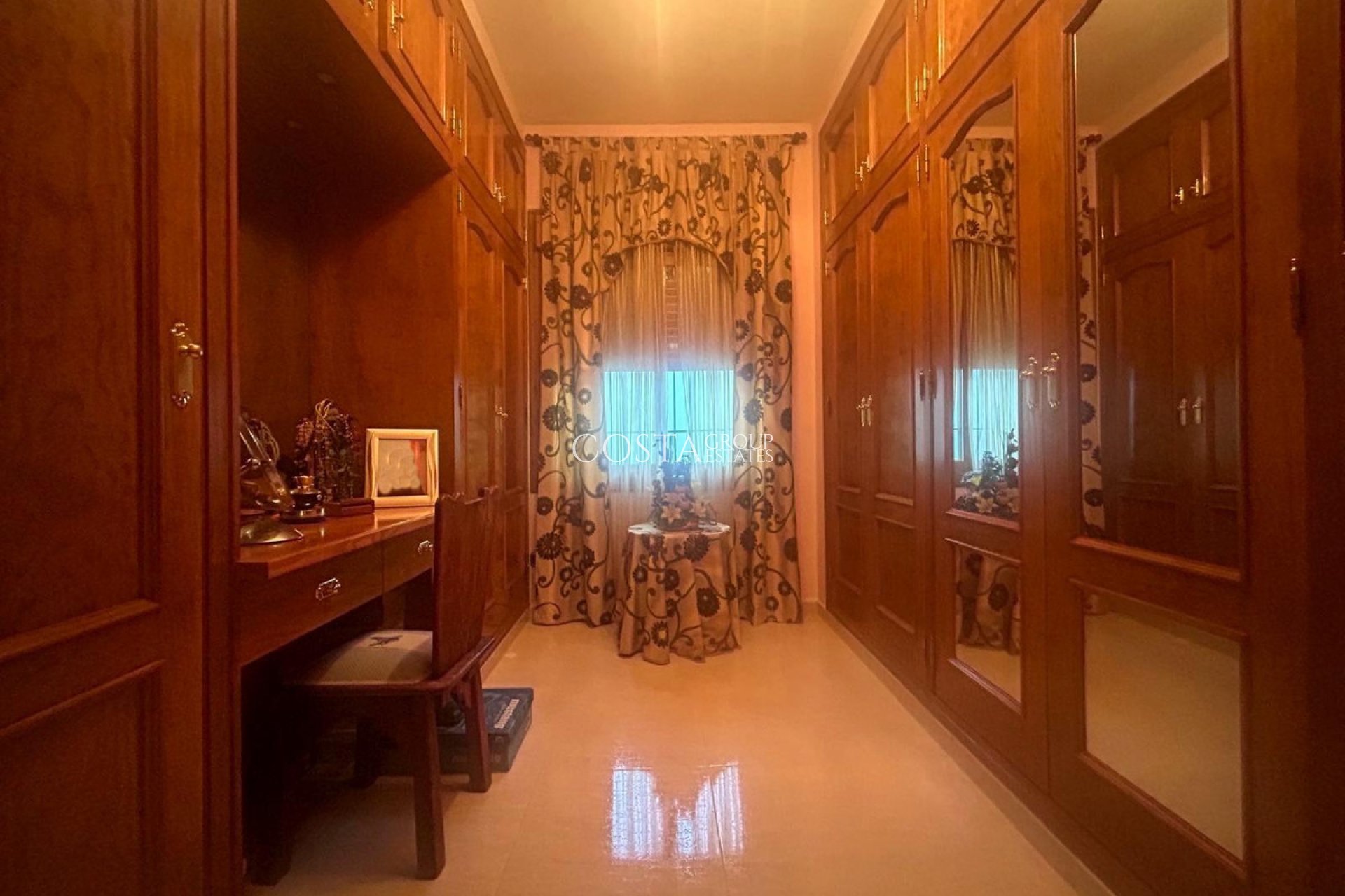 Odsprzedaż - Willa -
Orihuela - Orihuela Costa