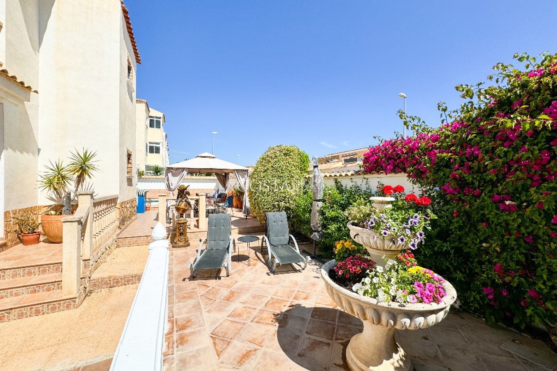 Odsprzedaż - Willa -
Orihuela - Punta Prima